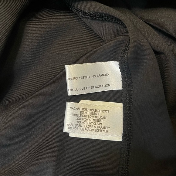 Las Vegas Raiders NFL Allegiant Stadiums Cutter & Buck Black 1/2 Zip Pul… - Picture 6 of 9